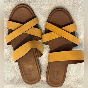 12W Naturalize Women’s sandals